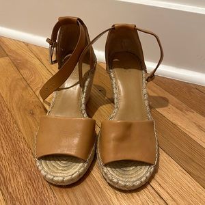 Vince Camuto wedge tan